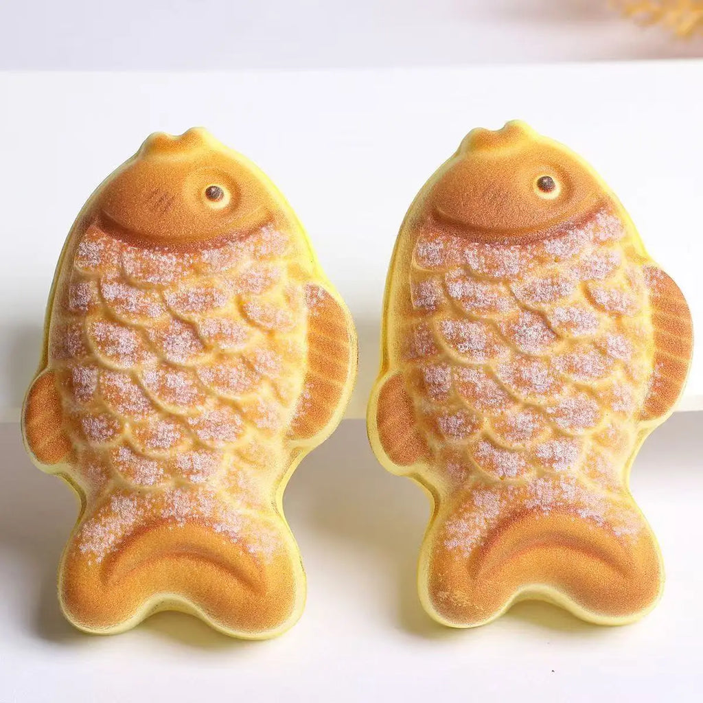 1PCS High-Quality New Squeeze Slow Rebound Simulation Food Taiyaki Bread Model Food Toy Stress Relief Squeeze Gift