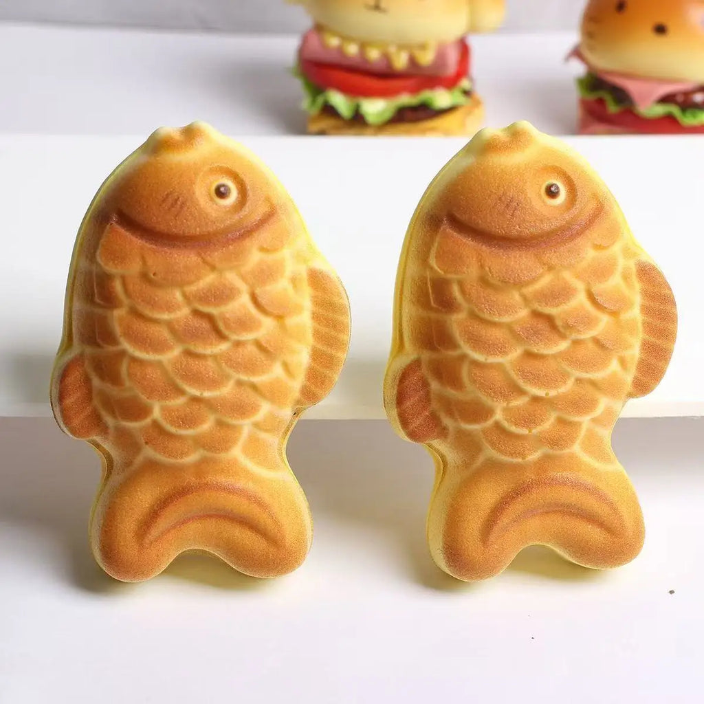 1PCS High-Quality New Squeeze Slow Rebound Simulation Food Taiyaki Bread Model Food Toy Stress Relief Squeeze Gift